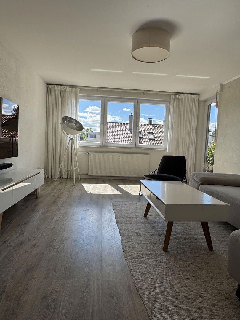 3 bedroom with open-plan kitchen flat for sale, 100 m², Leonberg, Baden-Württemberg 3 bedroom with open-plan kitchen flat for sale, 100 m², Leonberg, Baden-Württemberg