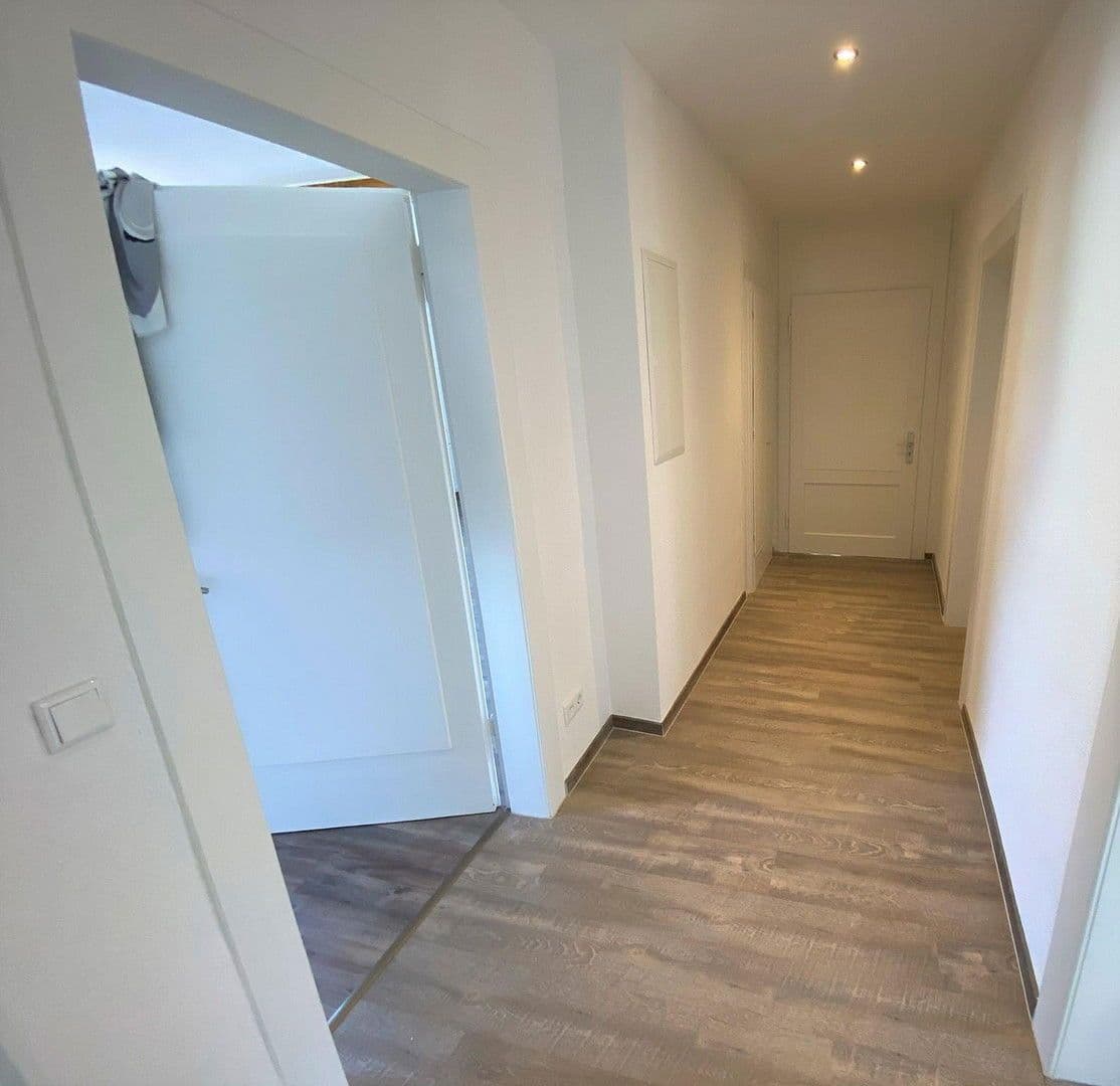 2 bedroom with open-plan kitchen flat to rent, 74 m², Lindenallee 14, Remscheid-Lüttringhausen, North Rhine-Westphalia 2 bedroom with open-plan kitchen flat to rent, 74 m², Lindenallee 14, Remscheid-Lüttringhausen, North Rhine-Westphalia