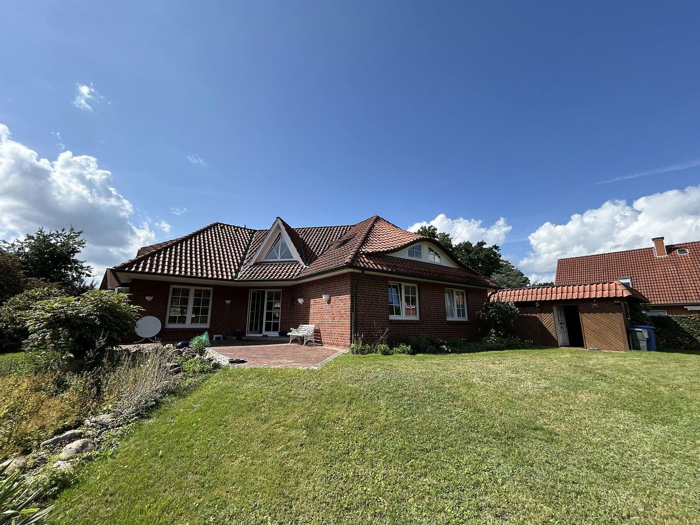 house for sale, 201 m², Neu Wulmstorf, Lower Saxony house for sale, 201 m², Neu Wulmstorf, Lower Saxony