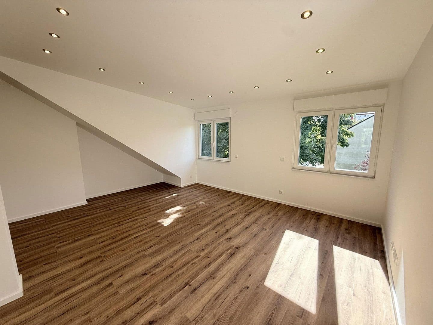 3 bedroom flat to rent, 98 m², Königsberger Straße, Oberhausen, North Rhine-Westphalia 3 bedroom flat to rent, 98 m², Königsberger Straße, Oberhausen, North Rhine-Westphalia