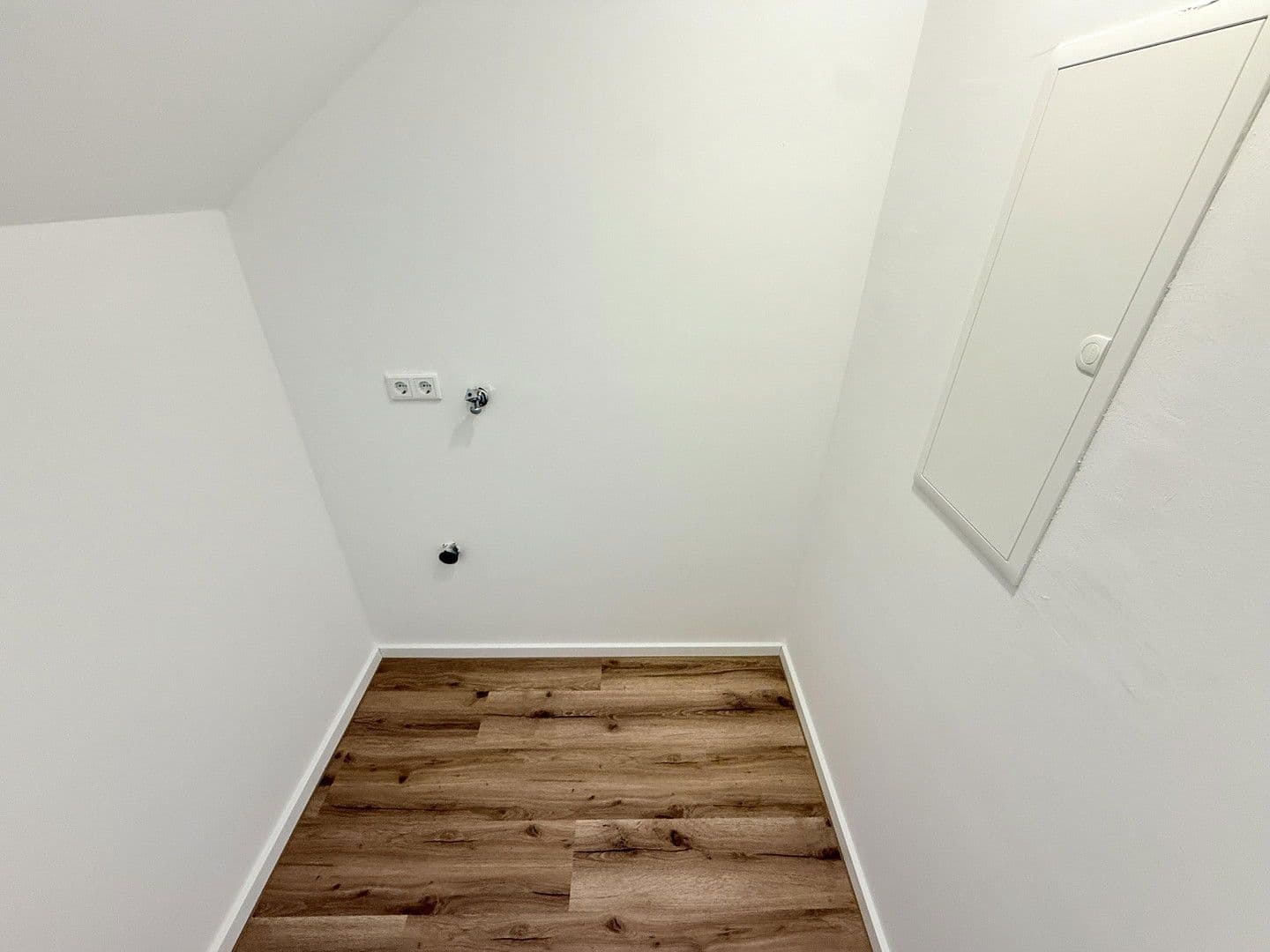 3 bedroom flat to rent, 98 m², Königsberger Straße, Oberhausen, North Rhine-Westphalia 3 bedroom flat to rent, 98 m², Königsberger Straße, Oberhausen, North Rhine-Westphalia