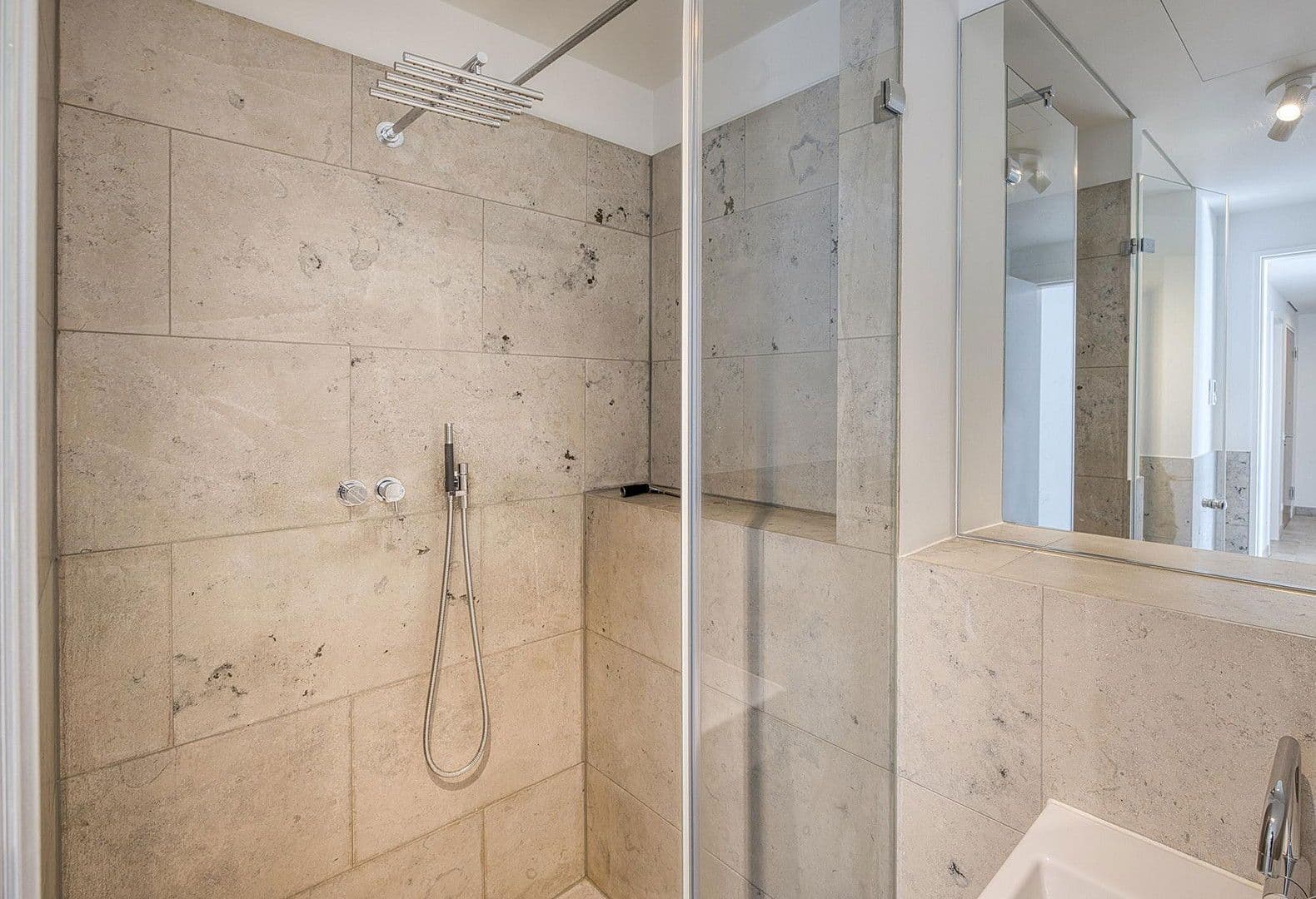 2 bedroom flat to rent, 74 m², Hainer Weg 80, Frankfurt, Hesse 2 bedroom flat to rent, 74 m², Hainer Weg 80, Frankfurt, Hesse