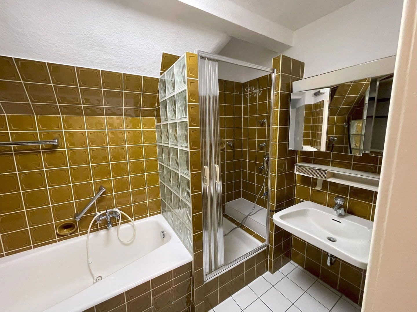 non-residential property for sale, 2,765 m², Sundern, North Rhine-Westphalia non-residential property for sale, 2,765 m², Sundern, North Rhine-Westphalia