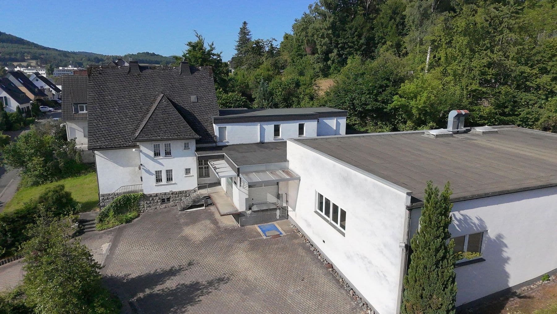 non-residential property for sale, 2,765 m², Sundern, North Rhine-Westphalia non-residential property for sale, 2,765 m², Sundern, North Rhine-Westphalia