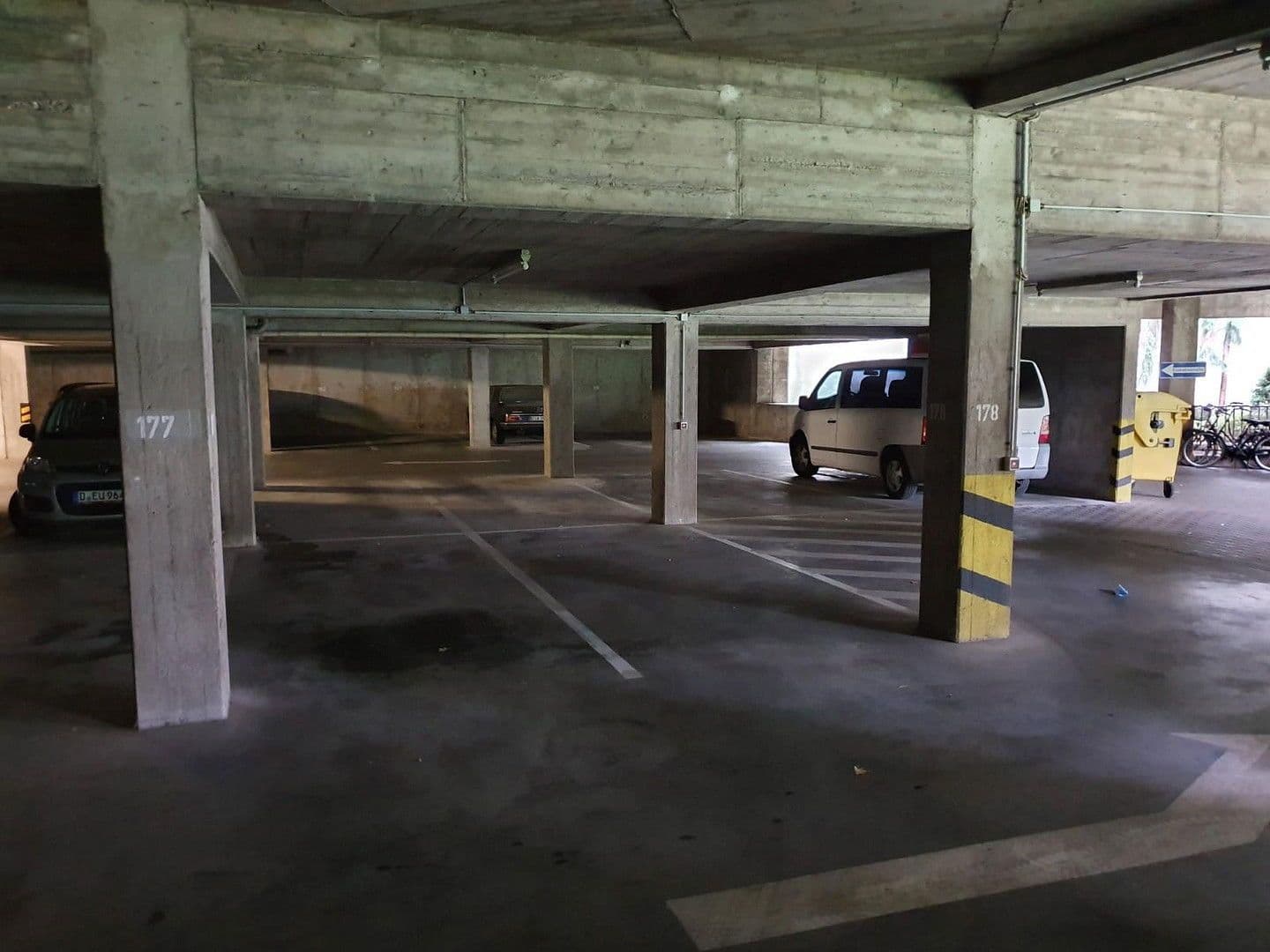 garage to rent, 0 m², Suitbertusstraße 12, Düsseldorf, North Rhine-Westphalia garage to rent, 0 m², Suitbertusstraße 12, Düsseldorf, North Rhine-Westphalia