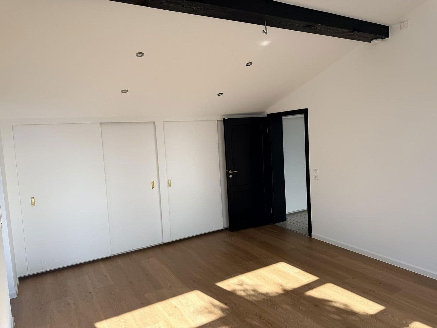 1 bedroom with open-plan kitchen flat to rent, 115 m², Rodenbach, Hesse 1 bedroom with open-plan kitchen flat to rent, 115 m², Rodenbach, Hesse