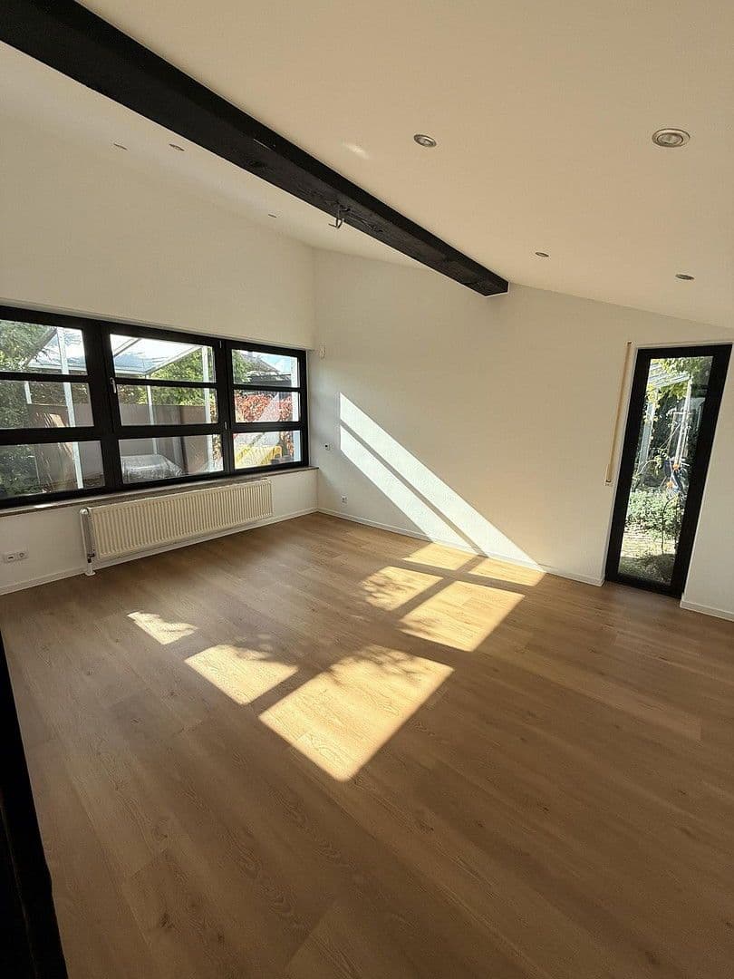 1 bedroom with open-plan kitchen flat to rent, 115 m², Rodenbach, Hesse 1 bedroom with open-plan kitchen flat to rent, 115 m², Rodenbach, Hesse