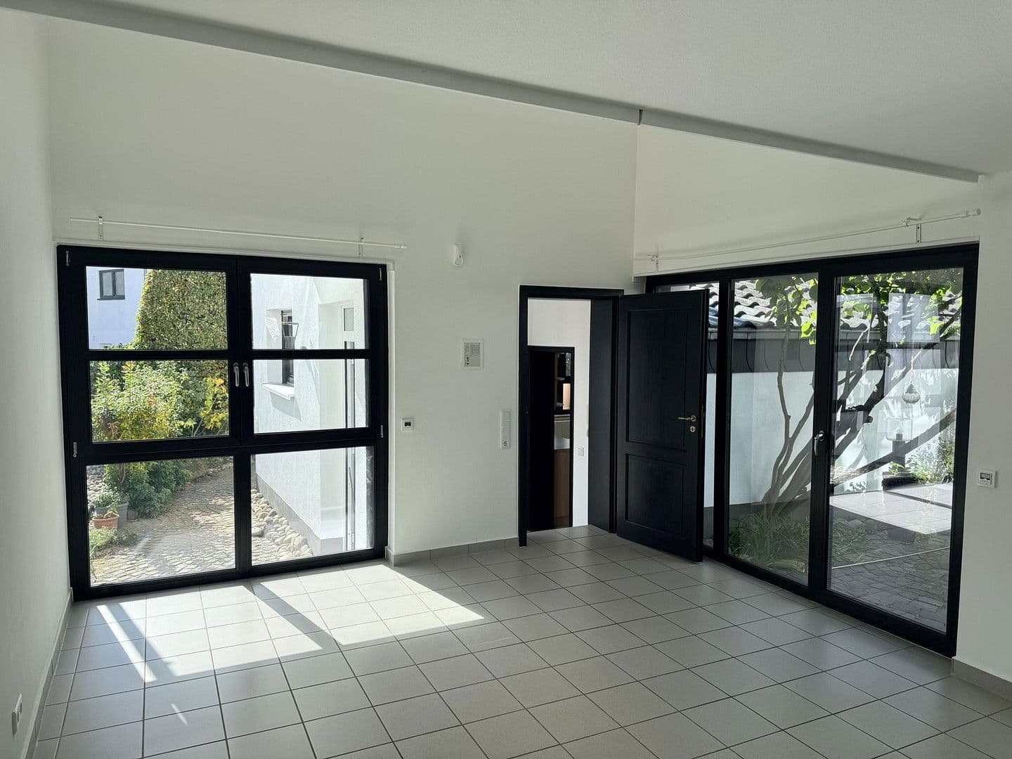 1 bedroom with open-plan kitchen flat to rent, 115 m², Rodenbach, Hesse 1 bedroom with open-plan kitchen flat to rent, 115 m², Rodenbach, Hesse