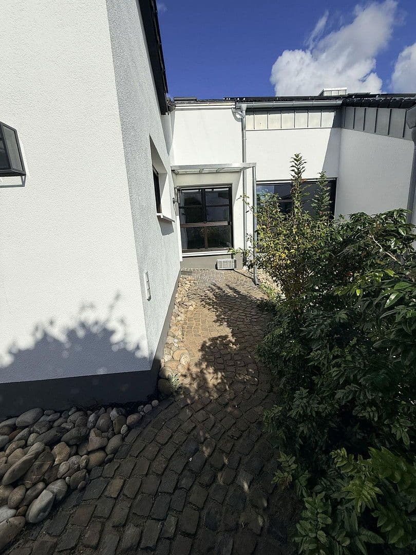 1 bedroom with open-plan kitchen flat to rent, 115 m², Rodenbach, Hesse 1 bedroom with open-plan kitchen flat to rent, 115 m², Rodenbach, Hesse