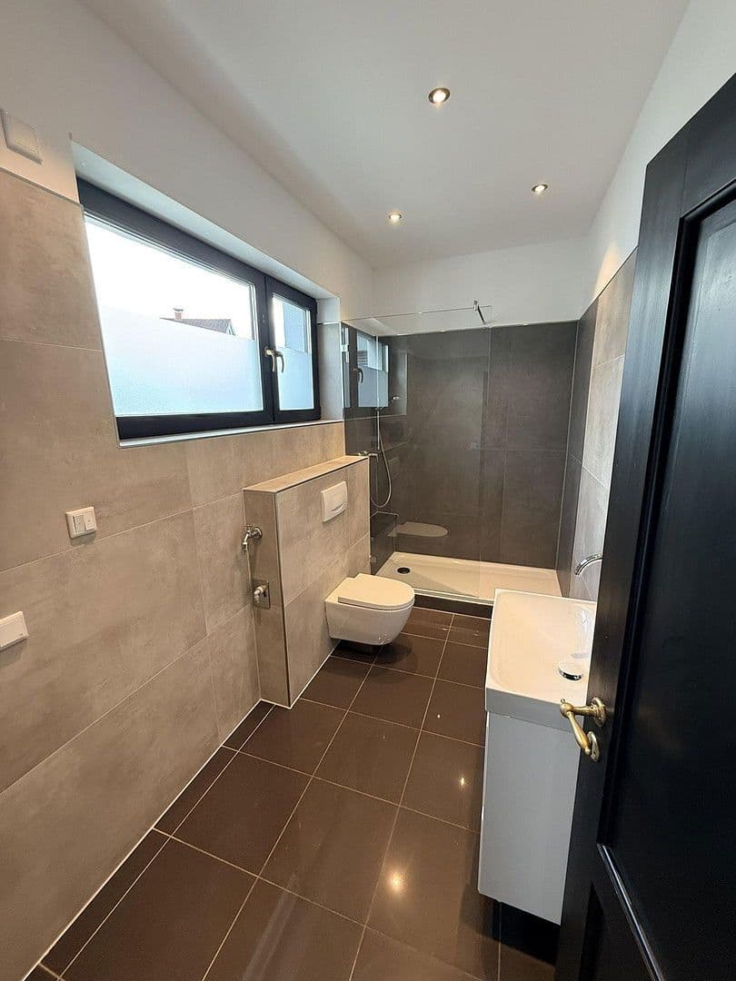 1 bedroom with open-plan kitchen flat to rent, 115 m², Rodenbach, Hesse 1 bedroom with open-plan kitchen flat to rent, 115 m², Rodenbach, Hesse