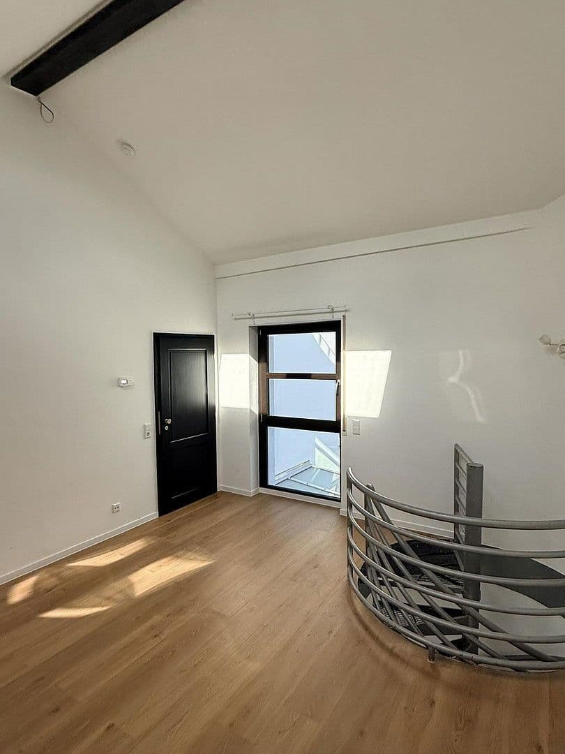 1 bedroom with open-plan kitchen flat to rent, 115 m², Rodenbach, Hesse 1 bedroom with open-plan kitchen flat to rent, 115 m², Rodenbach, Hesse