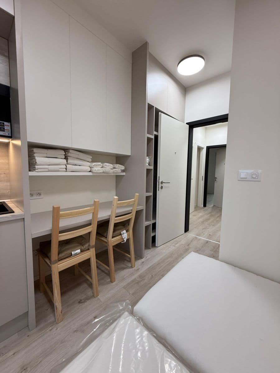 Studio flat to rent, 17 m², Hloušecká, Kutná Hora, Středočeský Region Studio flat to rent, 17 m², Hloušecká, Kutná Hora, Středočeský Region