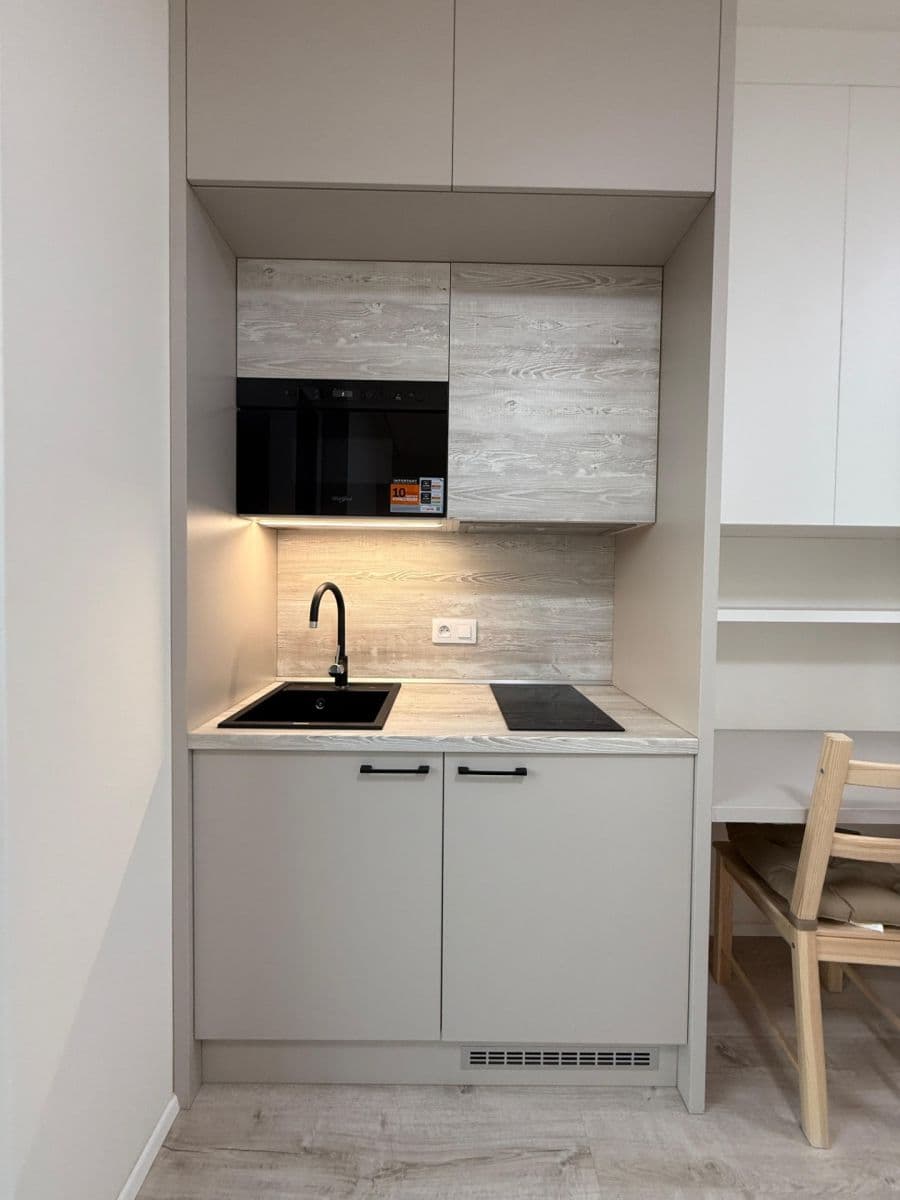 Studio flat to rent, 17 m², Hloušecká, Kutná Hora, Středočeský Region Studio flat to rent, 17 m², Hloušecká, Kutná Hora, Středočeský Region