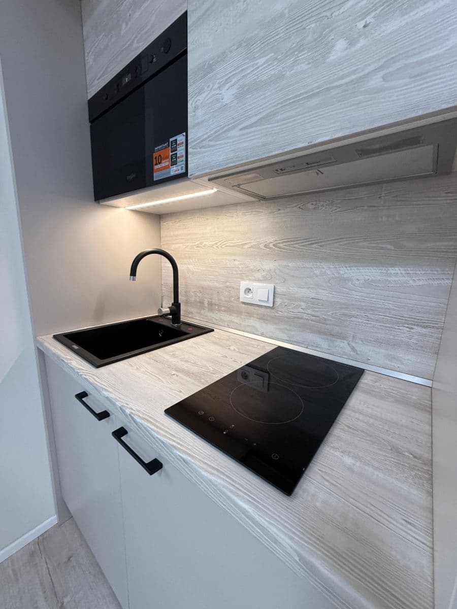 Studio flat to rent, 17 m², Hloušecká, Kutná Hora, Středočeský Region Studio flat to rent, 17 m², Hloušecká, Kutná Hora, Středočeský Region