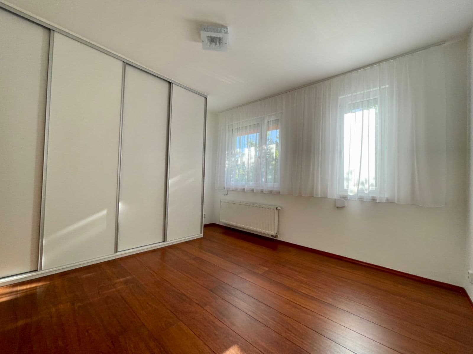 1 bedroom with open-plan kitchen flat to rent, 58 m², Raichlova, Prague, Prague 1 bedroom with open-plan kitchen flat to rent, 58 m², Raichlova, Prague, Prague