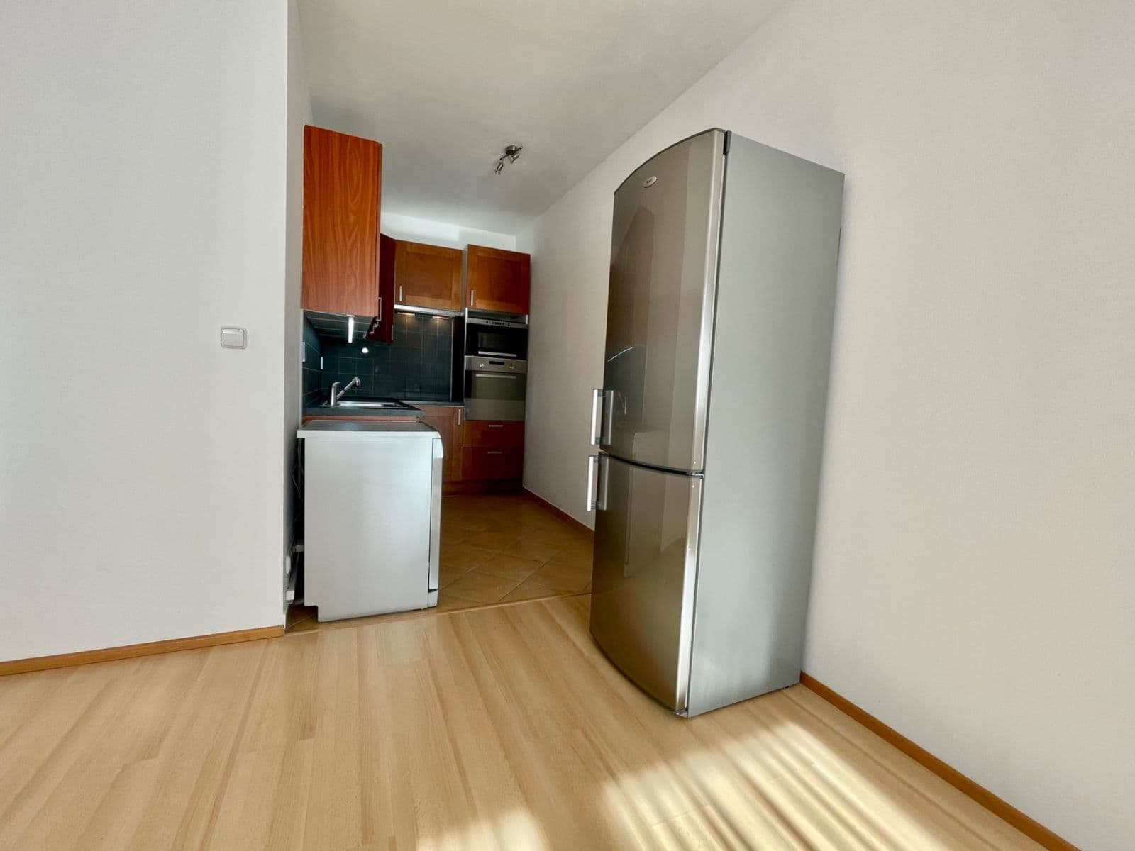 1 bedroom with open-plan kitchen flat to rent, 58 m², Raichlova, Prague, Prague 1 bedroom with open-plan kitchen flat to rent, 58 m², Raichlova, Prague, Prague