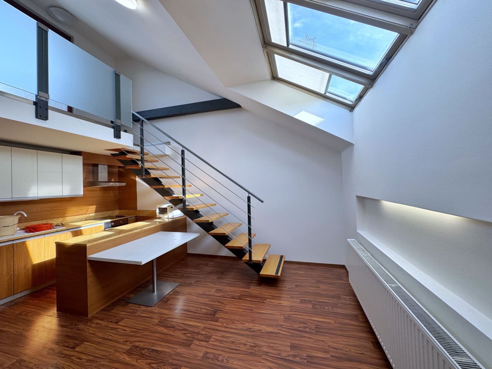 1 bedroom with open-plan kitchen flat to rent, 81 m², Hybešova, Brno, Jihomoravský Region 1 bedroom with open-plan kitchen flat to rent, 81 m², Hybešova, Brno, Jihomoravský Region