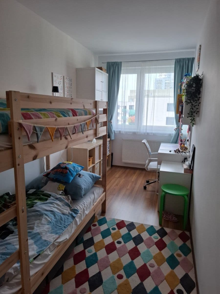 3 bedroom with open-plan kitchen flat to rent, 102 m², Petržílkova, Prague, Prague 3 bedroom with open-plan kitchen flat to rent, 102 m², Petržílkova, Prague, Prague