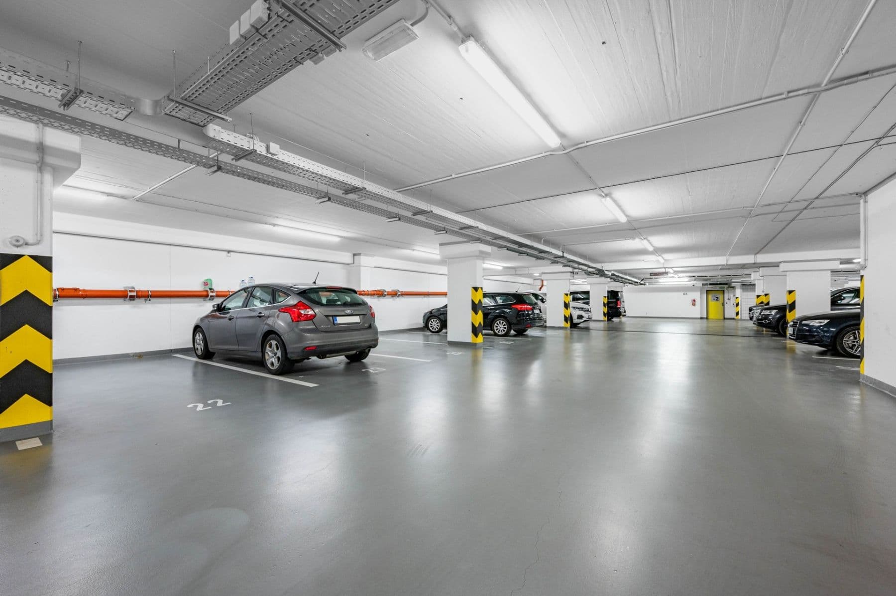 3 bedroom with open-plan kitchen flat to rent, 102 m², Petržílkova, Prague, Prague 3 bedroom with open-plan kitchen flat to rent, 102 m², Petržílkova, Prague, Prague