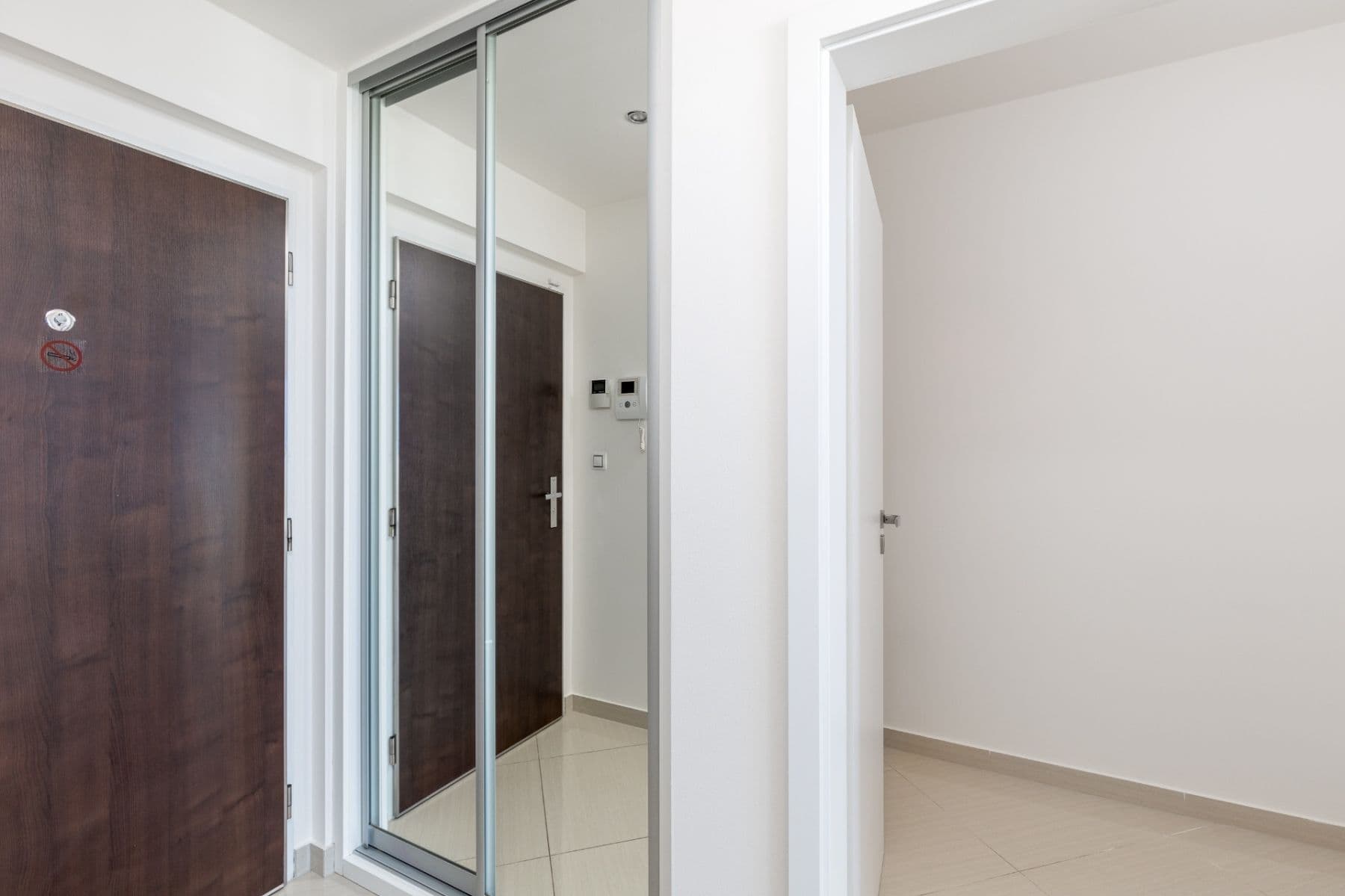 Studio flat to rent, 41 m², Olšanská, Prague, Prague Studio flat to rent, 41 m², Olšanská, Prague, Prague