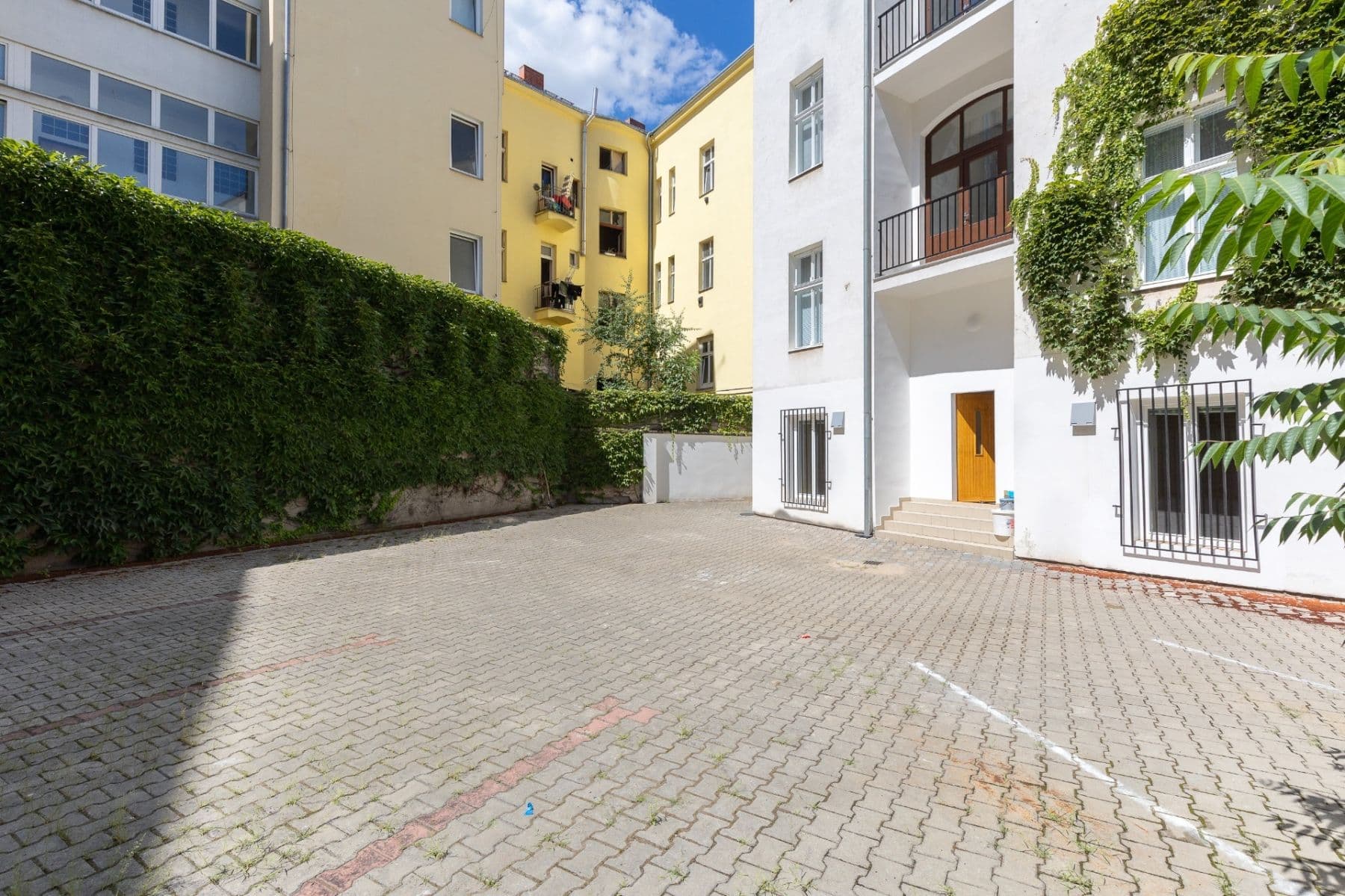 2 bedroom with open-plan kitchen flat to rent, 65 m², Františka Kadlece, Prague, Prague 2 bedroom with open-plan kitchen flat to rent, 65 m², Františka Kadlece, Prague, Prague