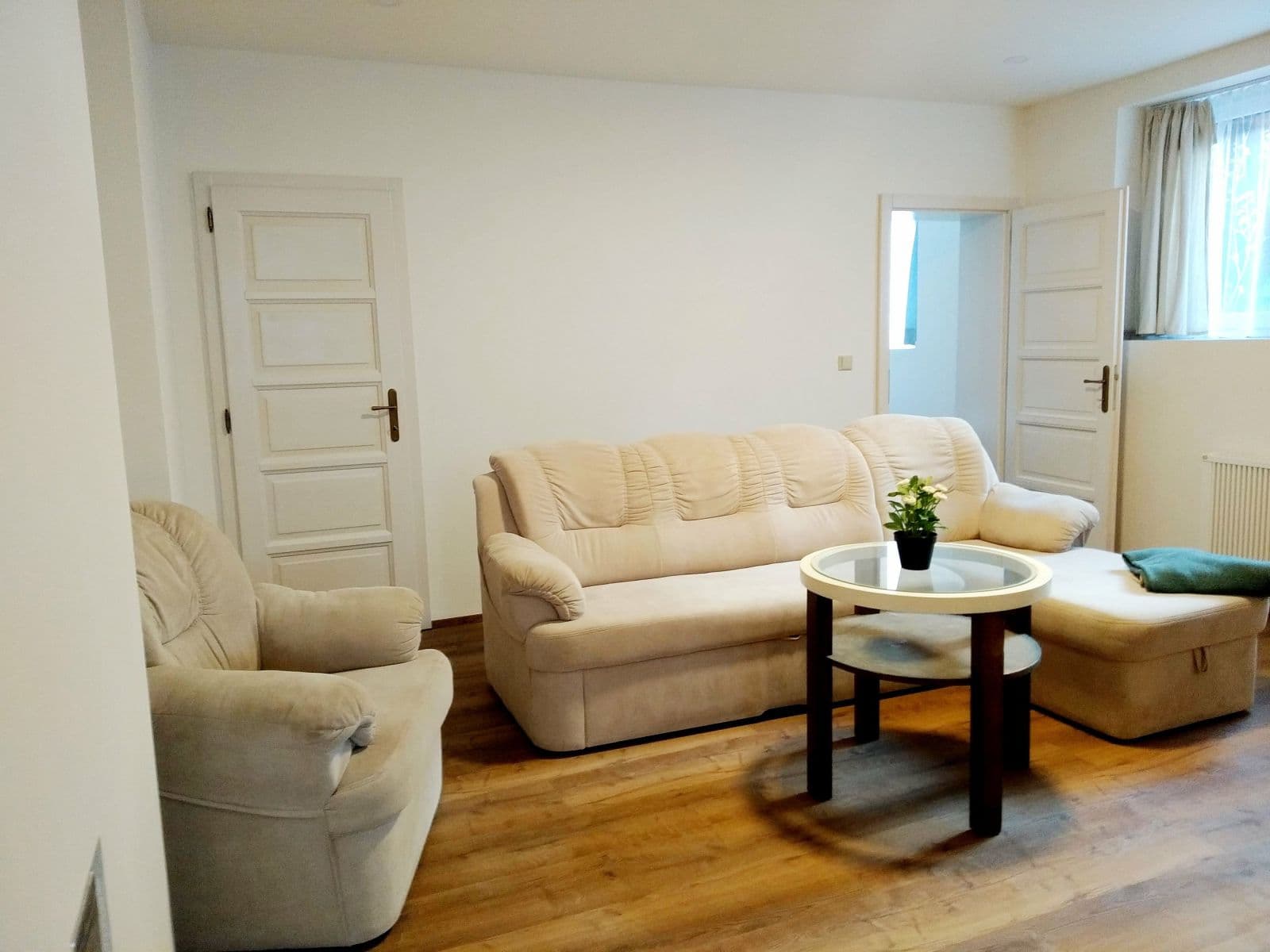 1 bedroom with open-plan kitchen flat to rent, 60 m², Hošťálkova, Prague, Prague 1 bedroom with open-plan kitchen flat to rent, 60 m², Hošťálkova, Prague, Prague