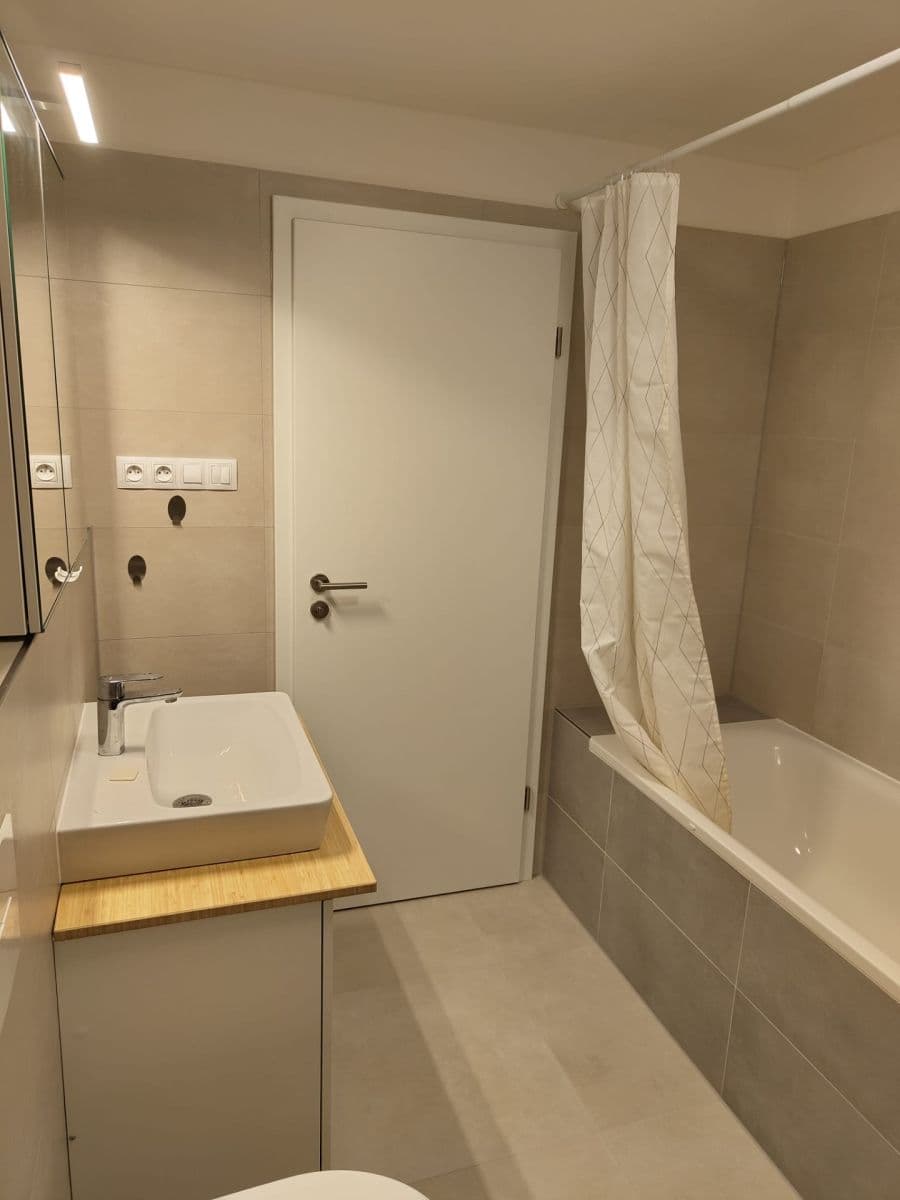 1 bedroom with open-plan kitchen flat to rent, 49 m², Bohumila Landy, Kladno, Středočeský Region 1 bedroom with open-plan kitchen flat to rent, 49 m², Bohumila Landy, Kladno, Středočeský Region