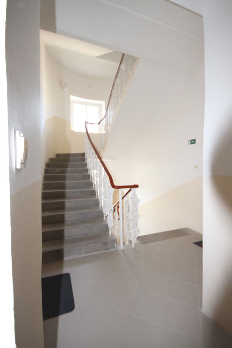 1 bedroom with open-plan kitchen flat to rent, 40 m², Na Maninách, Prague, Prague 1 bedroom with open-plan kitchen flat to rent, 40 m², Na Maninách, Prague, Prague