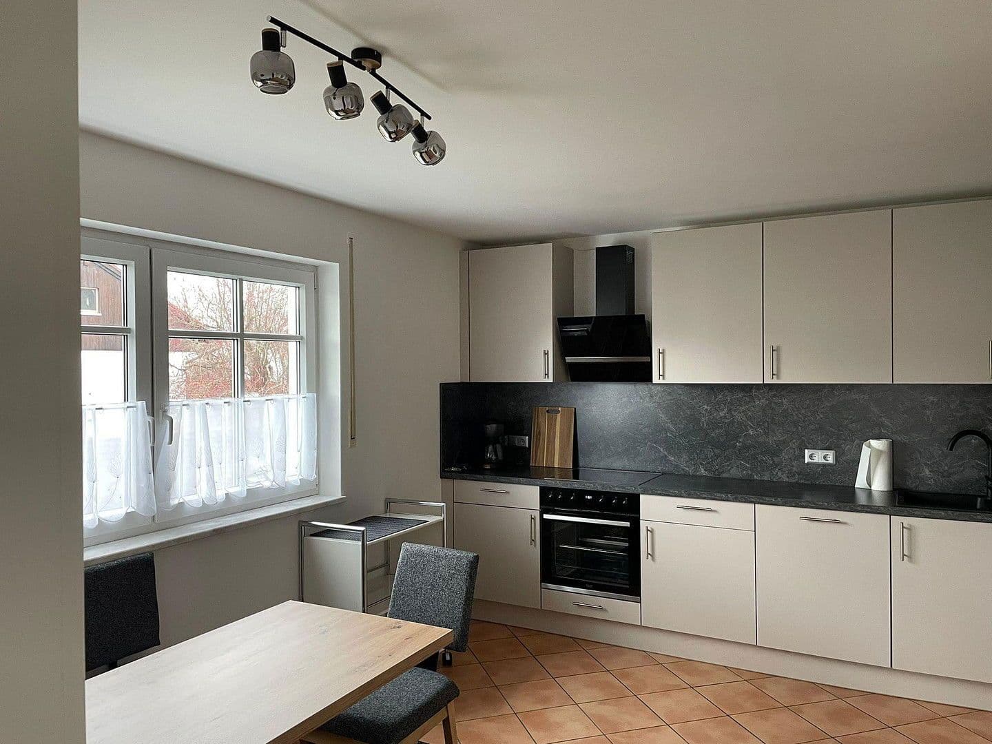 4 bedroom flat to rent, 121 m², Unterhaching, Bavaria 4 bedroom flat to rent, 121 m², Unterhaching, Bavaria