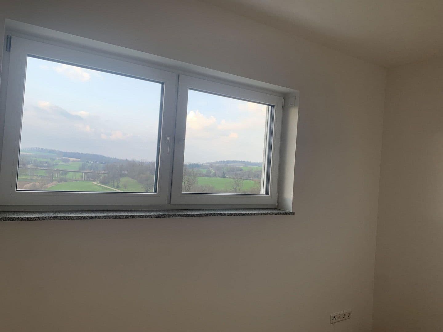 2 bedroom with open-plan kitchen flat to rent, 90 m², Lauchheim, Baden-Württemberg 2 bedroom with open-plan kitchen flat to rent, 90 m², Lauchheim, Baden-Württemberg