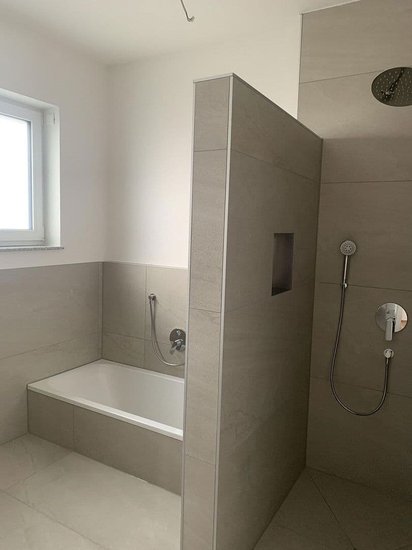 2 bedroom with open-plan kitchen flat to rent, 90 m², Lauchheim, Baden-Württemberg 2 bedroom with open-plan kitchen flat to rent, 90 m², Lauchheim, Baden-Württemberg