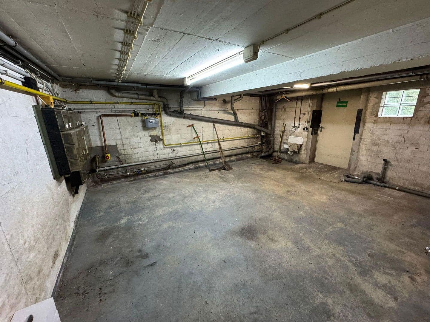 non-residential property for sale, 600 m², Solingen, North Rhine-Westphalia non-residential property for sale, 600 m², Solingen, North Rhine-Westphalia