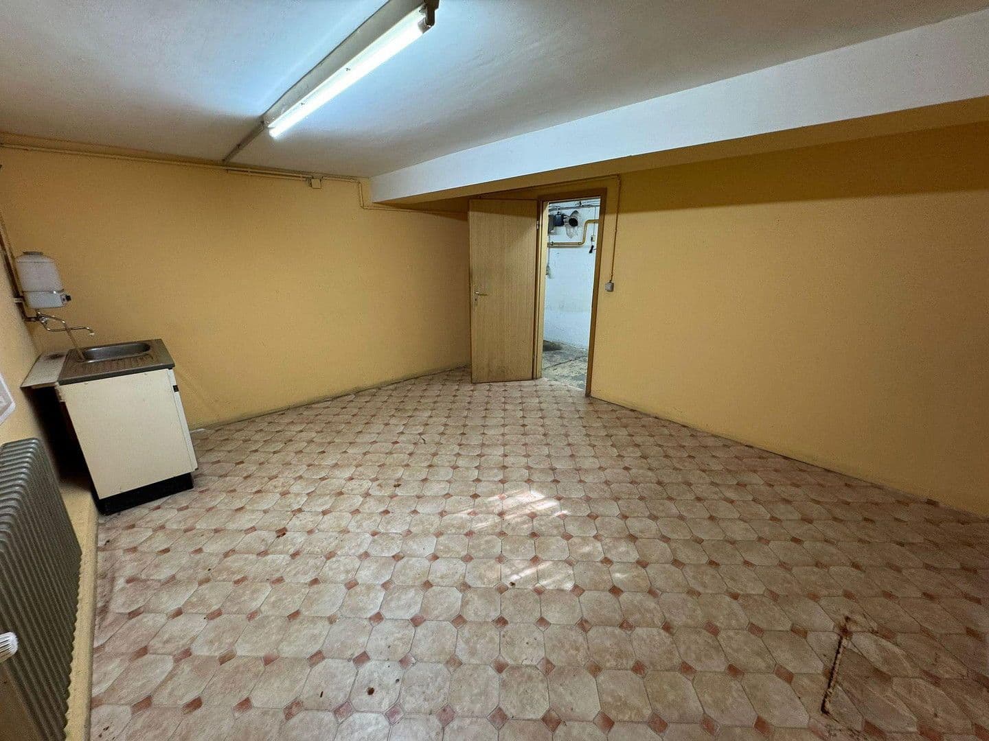 non-residential property for sale, 600 m², Solingen, North Rhine-Westphalia non-residential property for sale, 600 m², Solingen, North Rhine-Westphalia