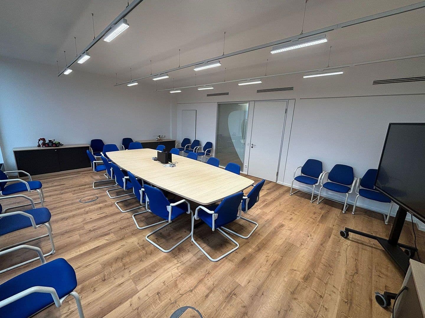 office to rent, 1,200 m², Pelkovenstraße 145, München, Bavaria office to rent, 1,200 m², Pelkovenstraße 145, München, Bavaria