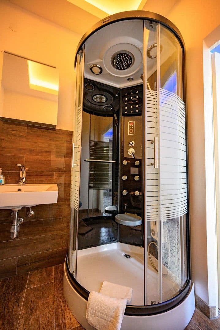 non-residential property for sale, 1,186 m², Halle, Saxony-Anhalt non-residential property for sale, 1,186 m², Halle, Saxony-Anhalt