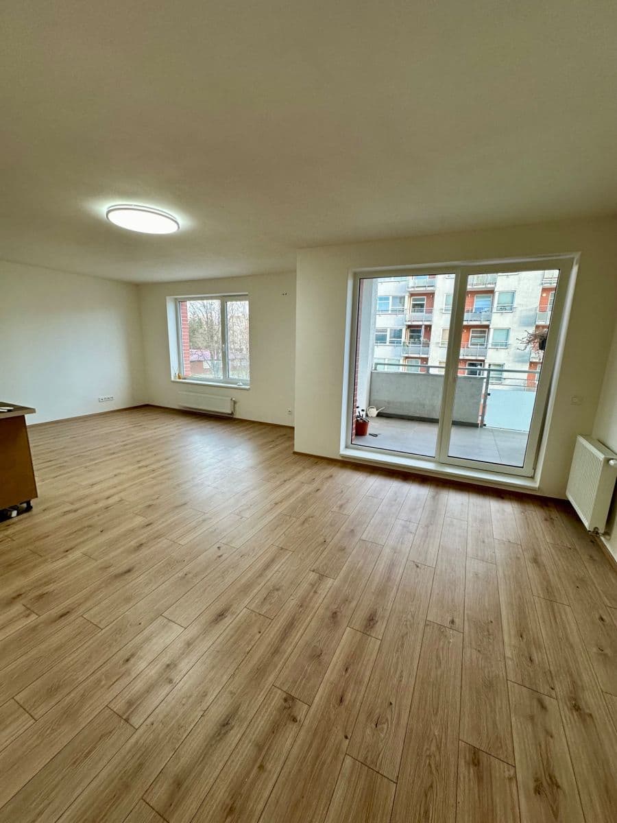 Studio flat to rent, 60 m², Průběžná, Hradec Králové, Královéhradecký Region Studio flat to rent, 60 m², Průběžná, Hradec Králové, Královéhradecký Region