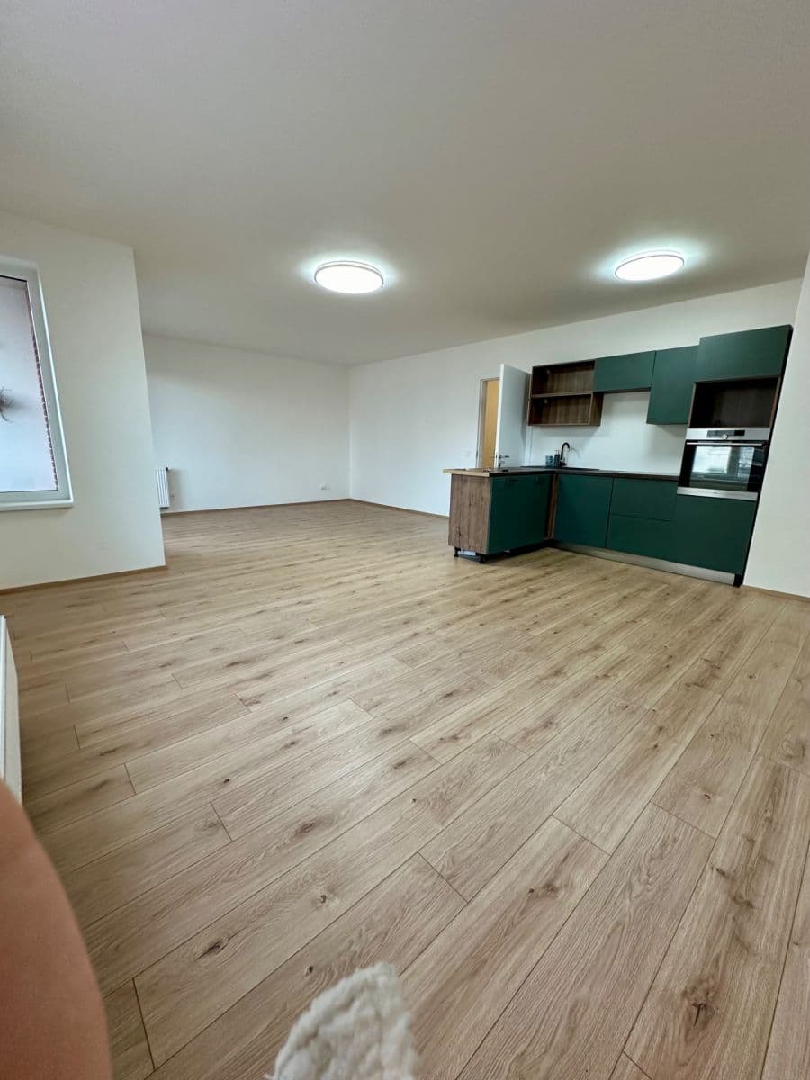 Studio flat to rent, 60 m², Průběžná, Hradec Králové, Královéhradecký Region Studio flat to rent, 60 m², Průběžná, Hradec Králové, Královéhradecký Region