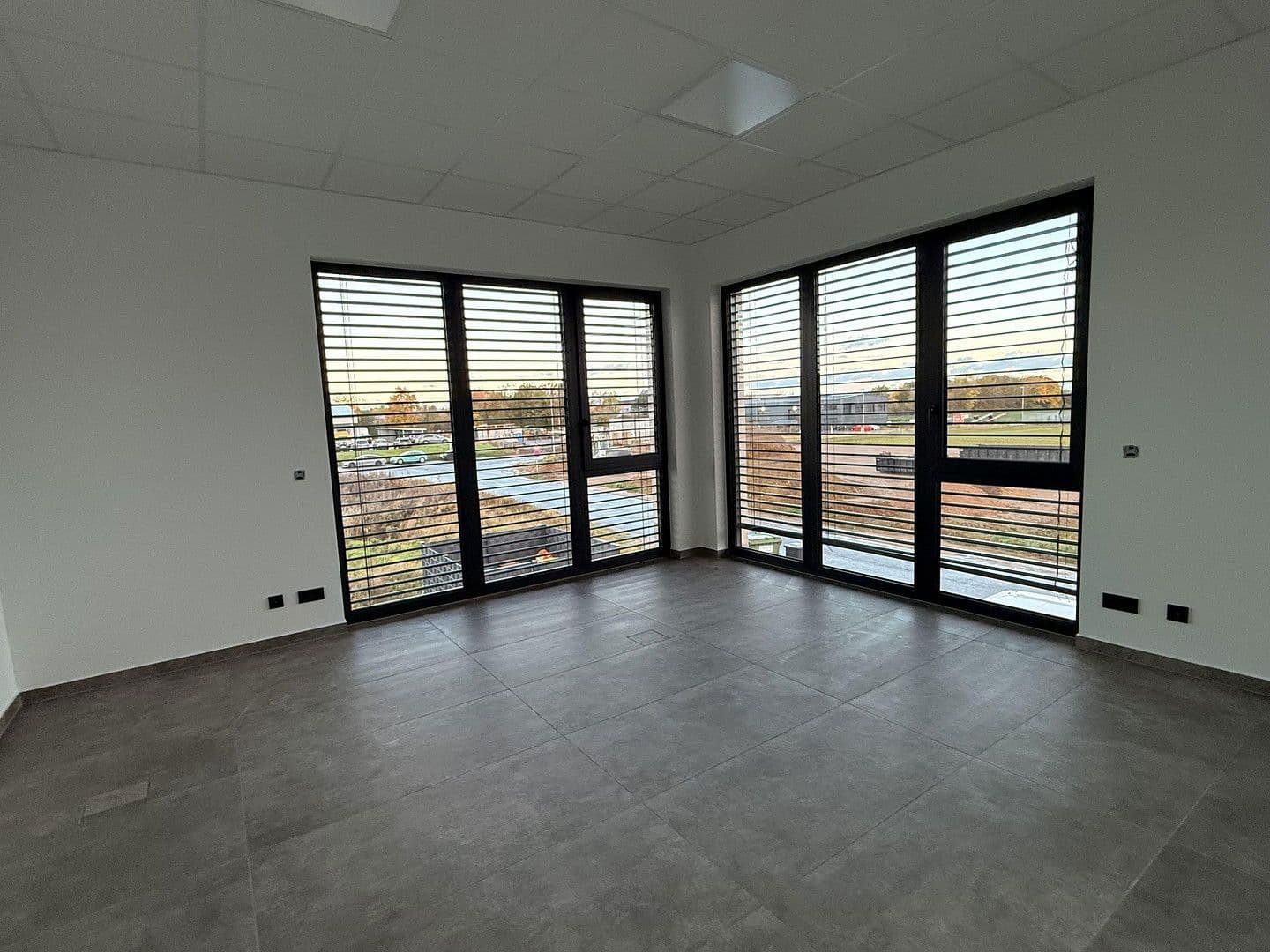 office to rent, 96 m², Emmy-Noether-Str. 4, Rheinbach, North Rhine-Westphalia office to rent, 96 m², Emmy-Noether-Str. 4, Rheinbach, North Rhine-Westphalia