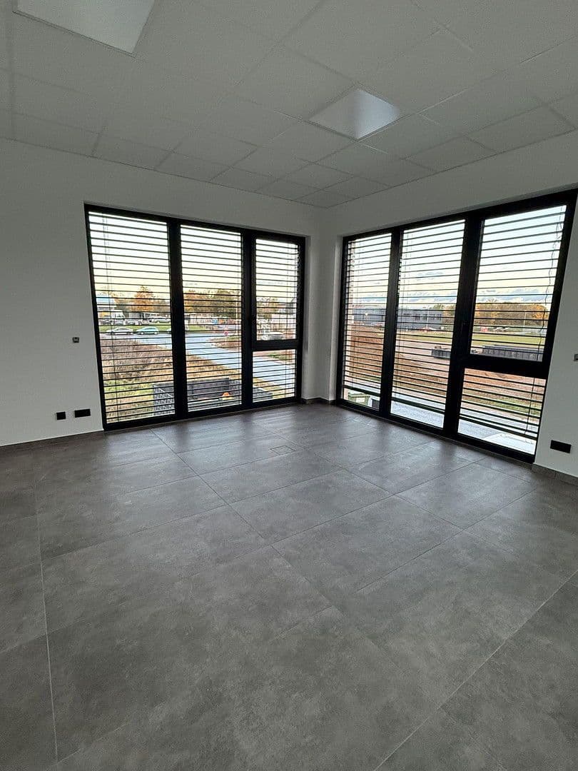 office to rent, 96 m², Emmy-Noether-Str. 4, Rheinbach, North Rhine-Westphalia office to rent, 96 m², Emmy-Noether-Str. 4, Rheinbach, North Rhine-Westphalia