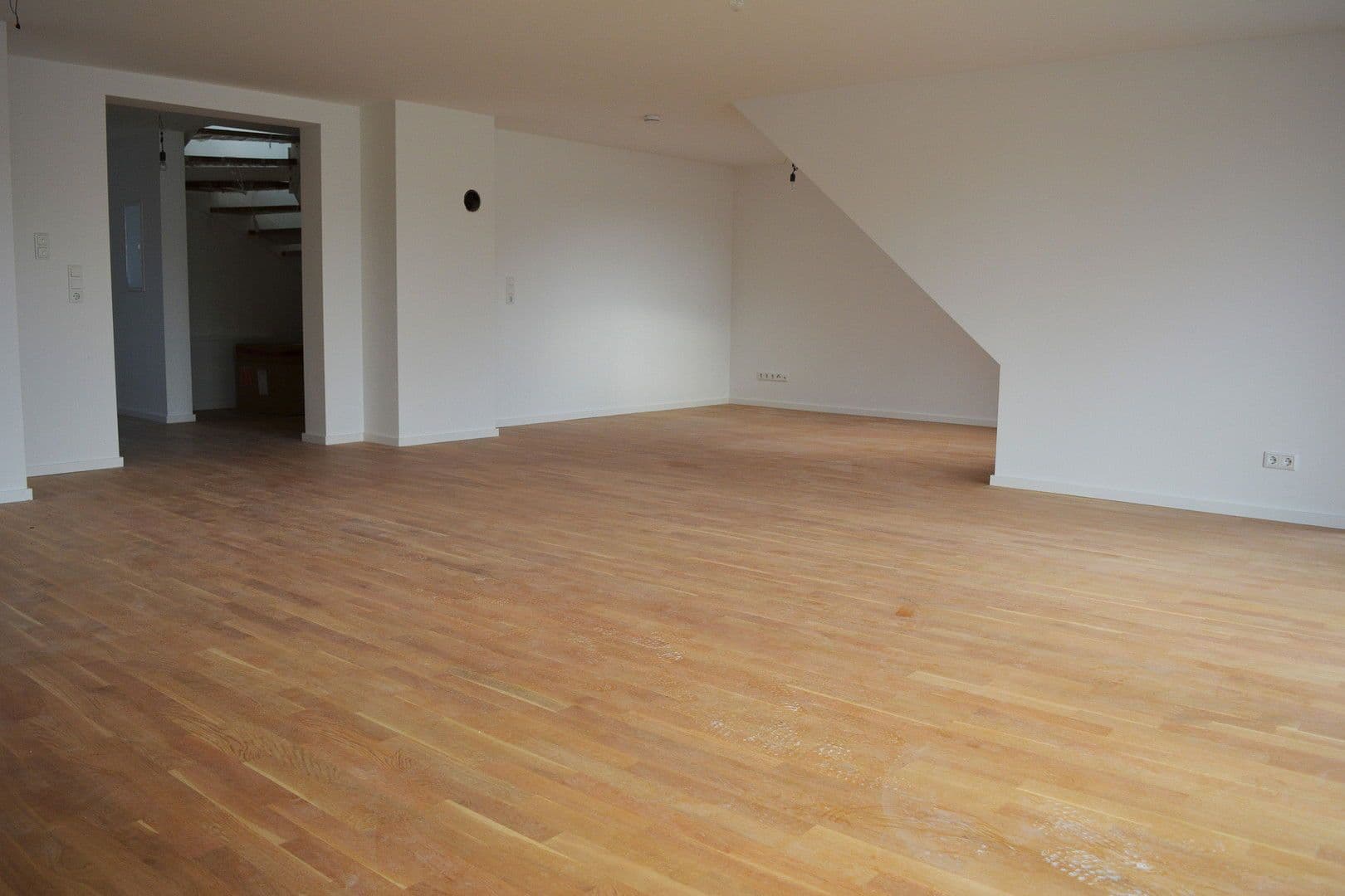 4 bedroom flat to rent, 160 m², Frankfurt, Hesse 4 bedroom flat to rent, 160 m², Frankfurt, Hesse