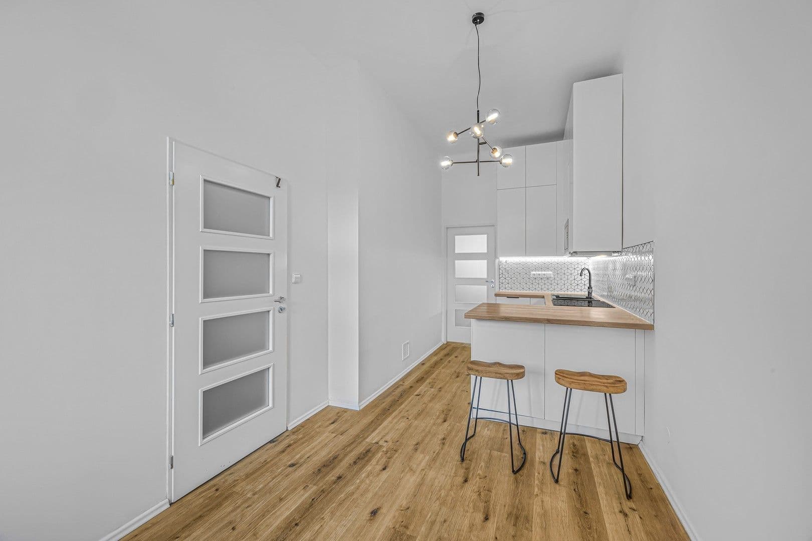 1 bedroom with open-plan kitchen flat to rent, 43 m², Grafická, Prague, Prague 1 bedroom with open-plan kitchen flat to rent, 43 m², Grafická, Prague, Prague