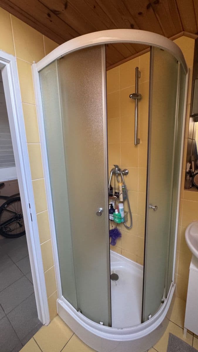 1 bedroom with open-plan kitchen flat to rent, 68 m², Radouňova, Prague, Prague 1 bedroom with open-plan kitchen flat to rent, 68 m², Radouňova, Prague, Prague