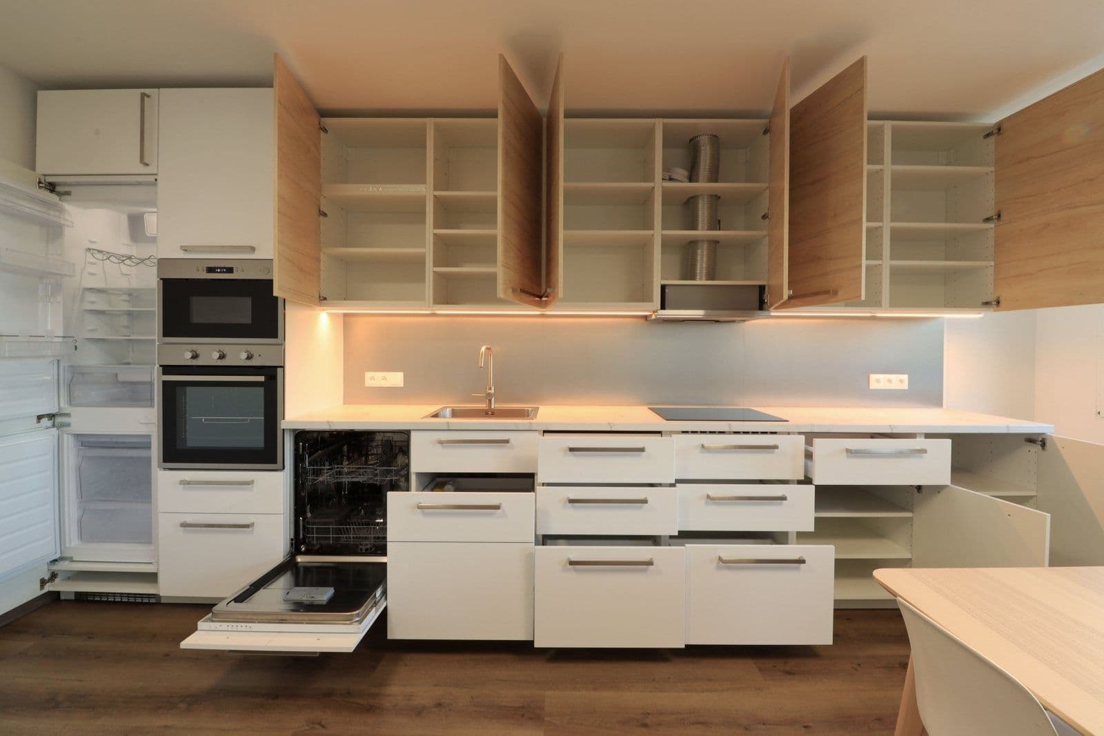 2 bedroom with open-plan kitchen flat to rent, 78 m², Ohradní, Prague, Prague 2 bedroom with open-plan kitchen flat to rent, 78 m², Ohradní, Prague, Prague