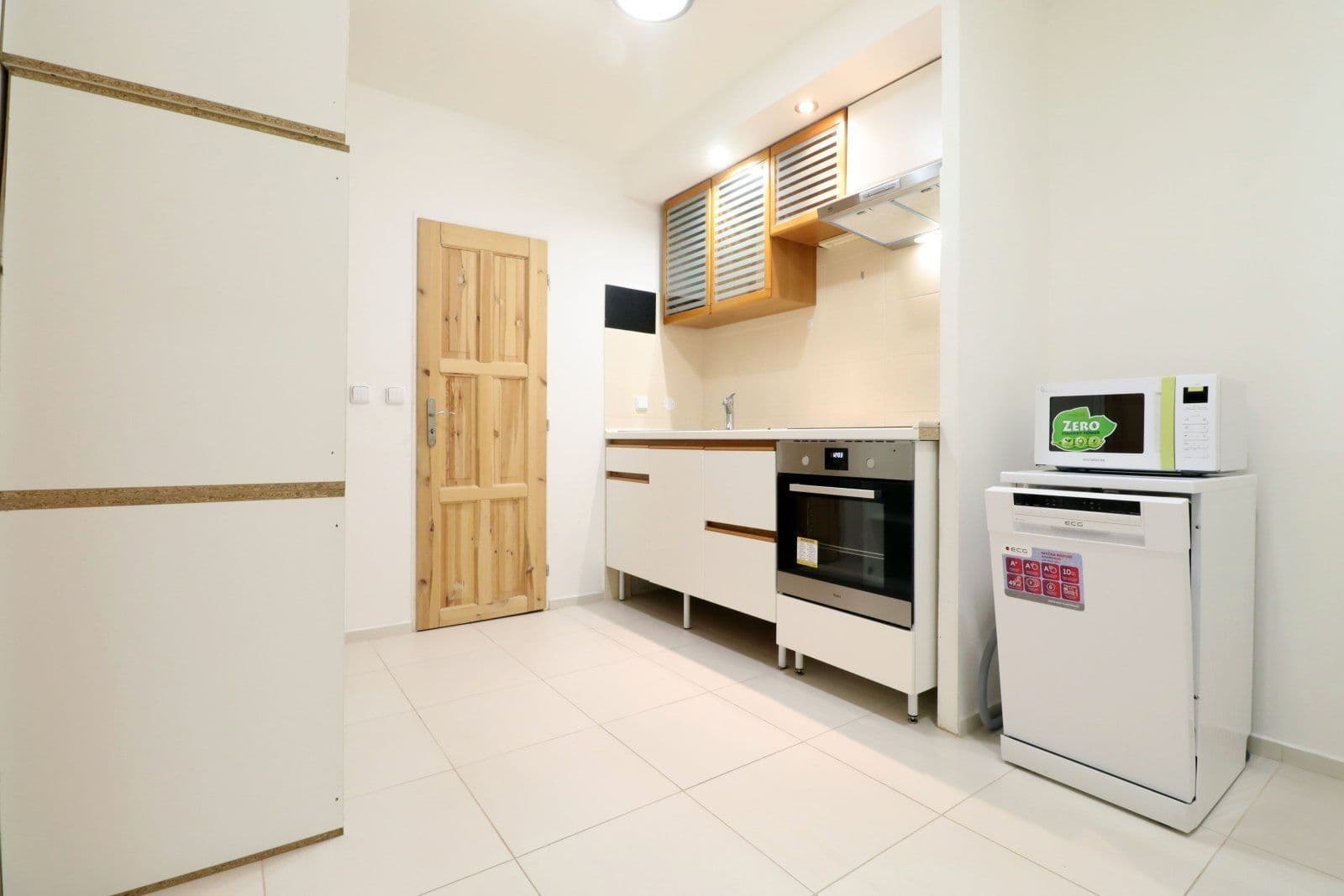 1 bedroom with open-plan kitchen flat to rent, 46 m², Kettnerova, Prague, Prague 1 bedroom with open-plan kitchen flat to rent, 46 m², Kettnerova, Prague, Prague