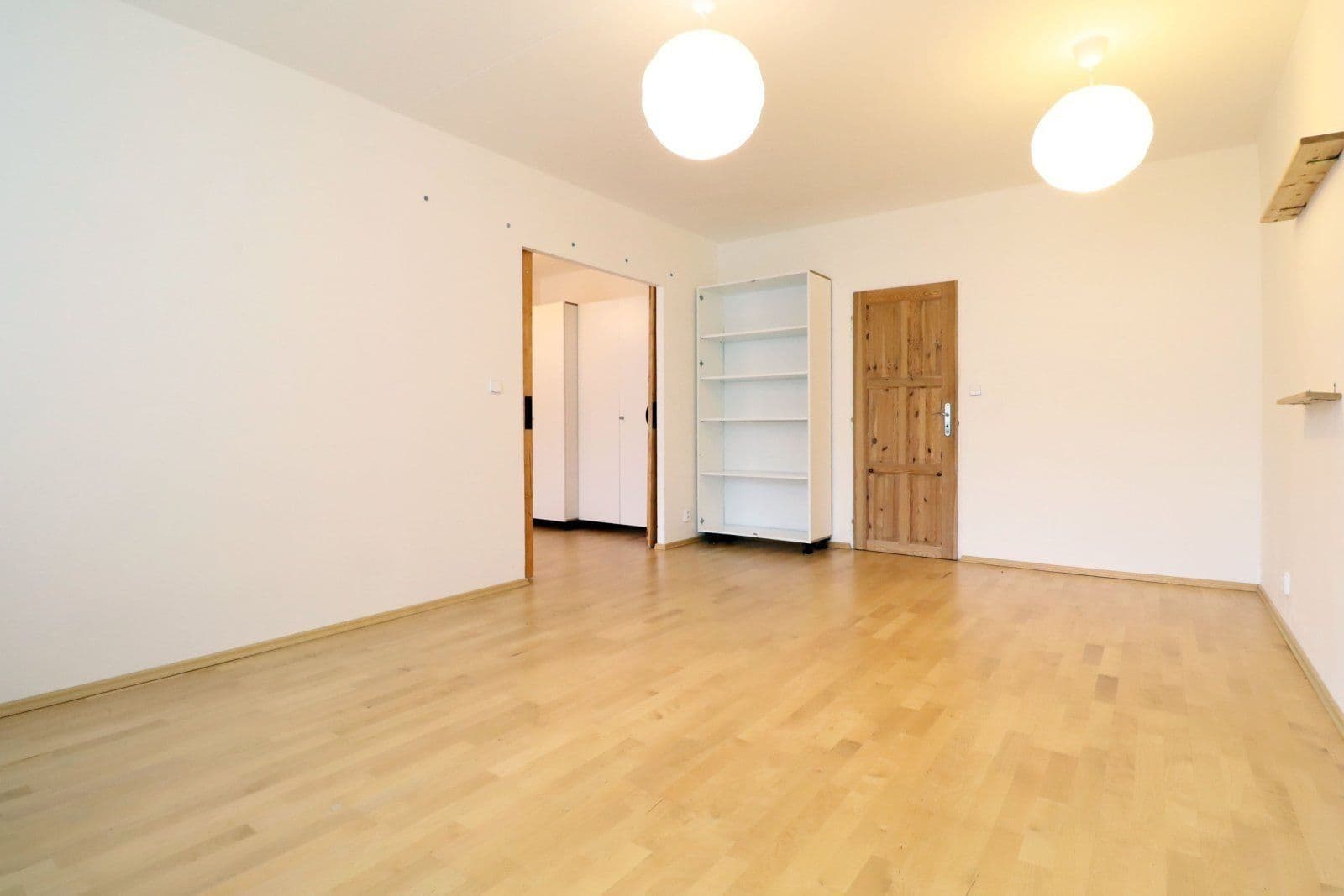 1 bedroom with open-plan kitchen flat to rent, 46 m², Kettnerova, Prague, Prague 1 bedroom with open-plan kitchen flat to rent, 46 m², Kettnerova, Prague, Prague