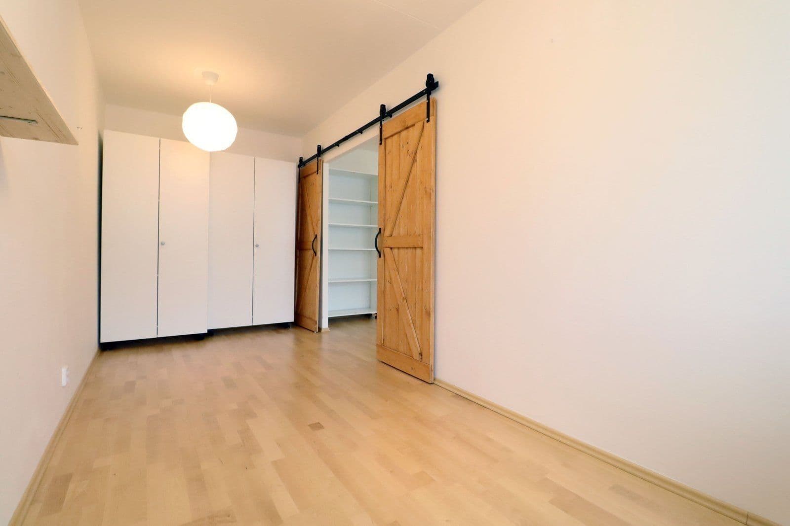 1 bedroom with open-plan kitchen flat to rent, 46 m², Kettnerova, Prague, Prague 1 bedroom with open-plan kitchen flat to rent, 46 m², Kettnerova, Prague, Prague
