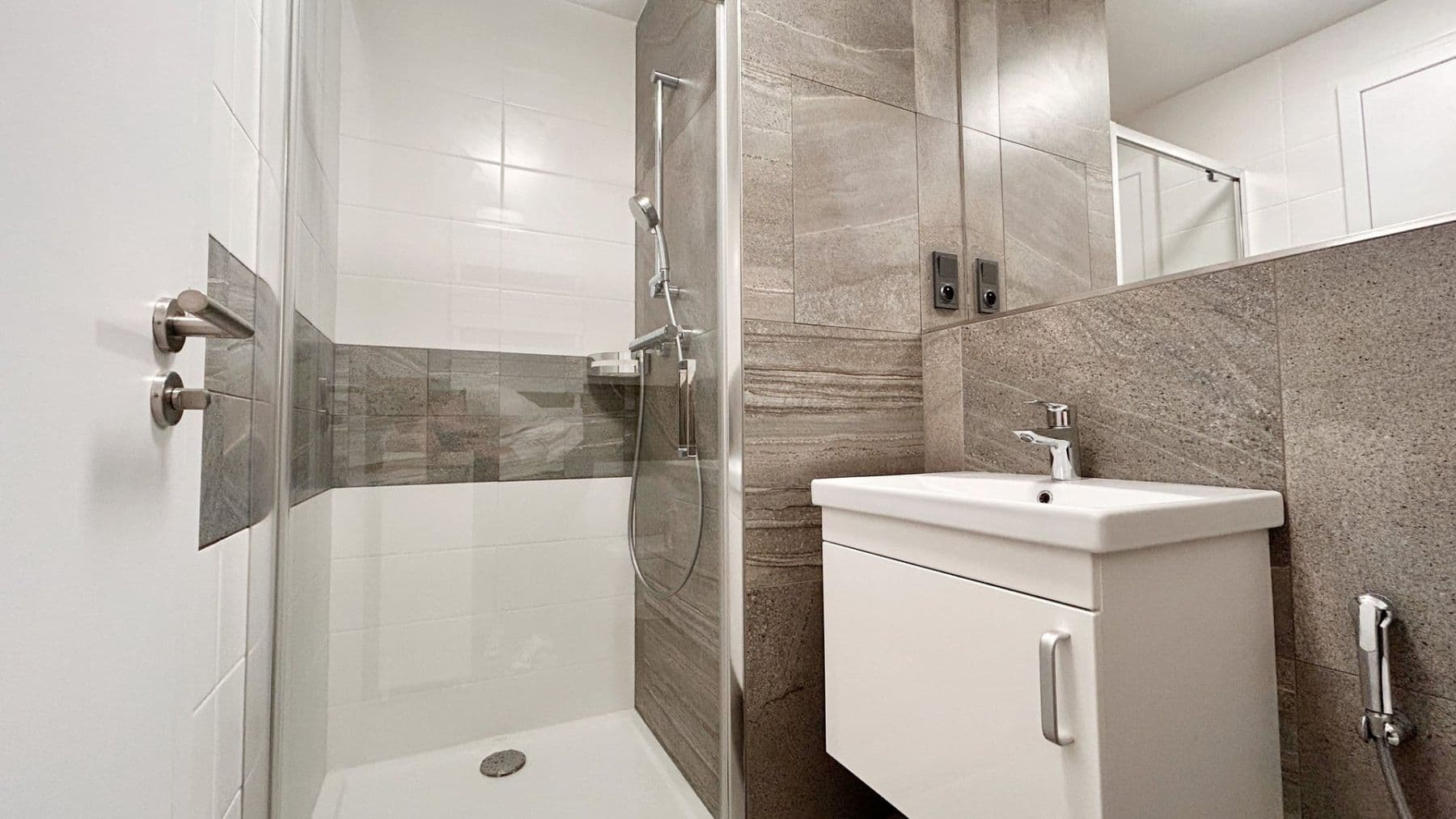 Studio flat to rent, 29 m², Pakoměřická, Prague, Prague Studio flat to rent, 29 m², Pakoměřická, Prague, Prague