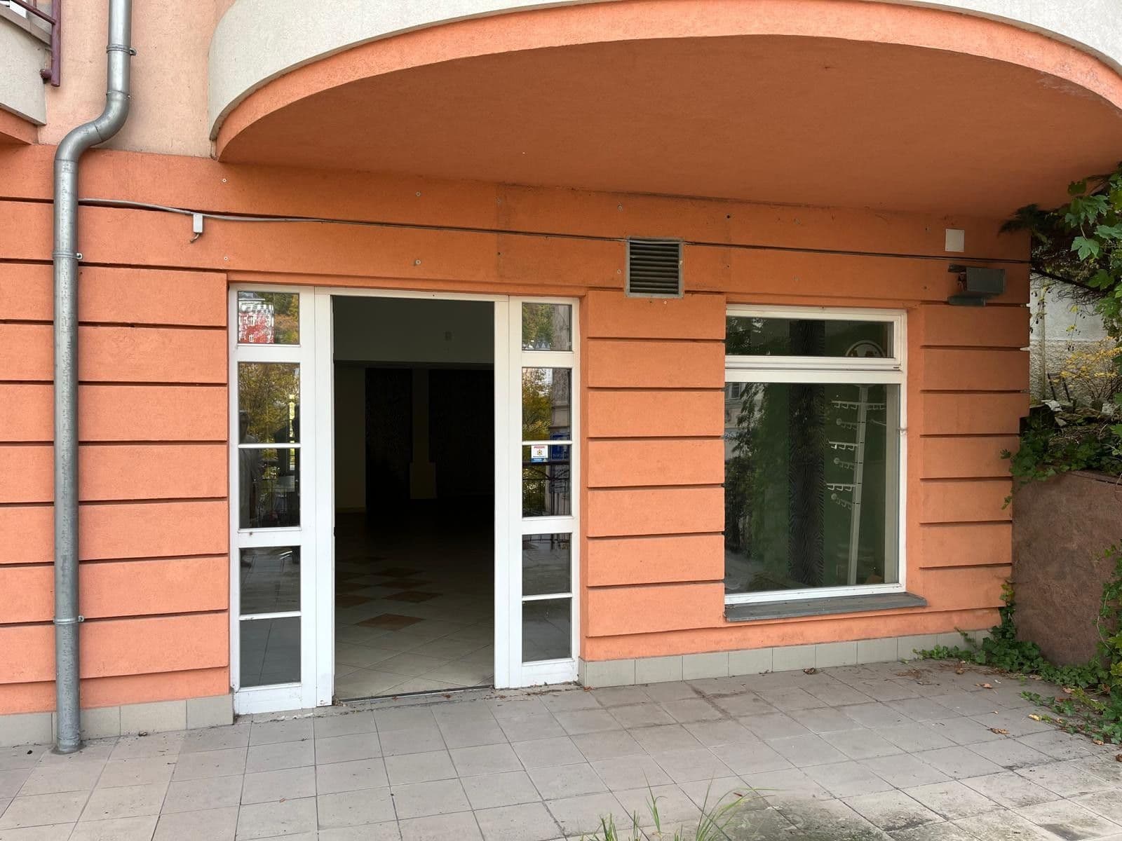 2 bedroom with open-plan kitchen flat for sale, 301 m², Zámecký vrch, Karlovy Vary, Karlovarský Region 2 bedroom with open-plan kitchen flat for sale, 301 m², Zámecký vrch, Karlovy Vary, Karlovarský Region