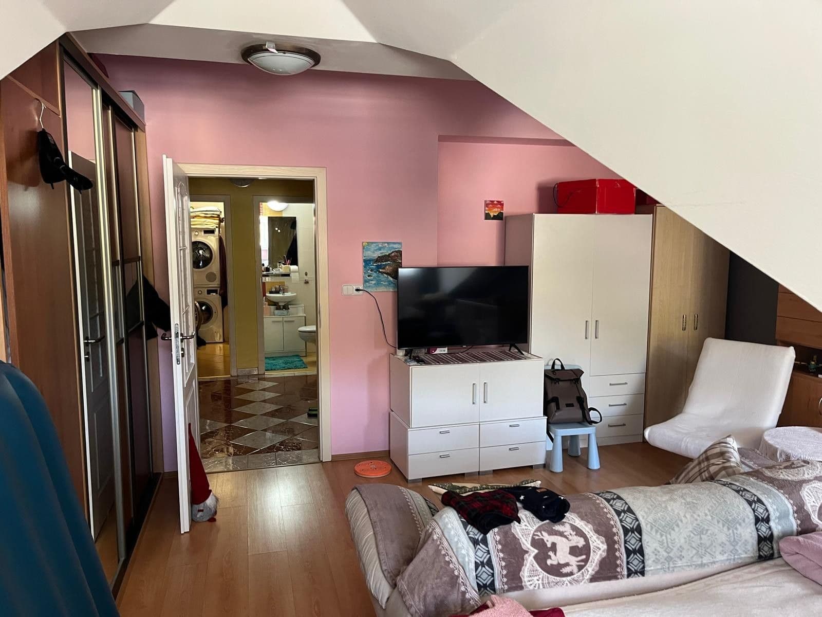 2 bedroom with open-plan kitchen flat for sale, 301 m², Zámecký vrch, Karlovy Vary, Karlovarský Region 2 bedroom with open-plan kitchen flat for sale, 301 m², Zámecký vrch, Karlovy Vary, Karlovarský Region