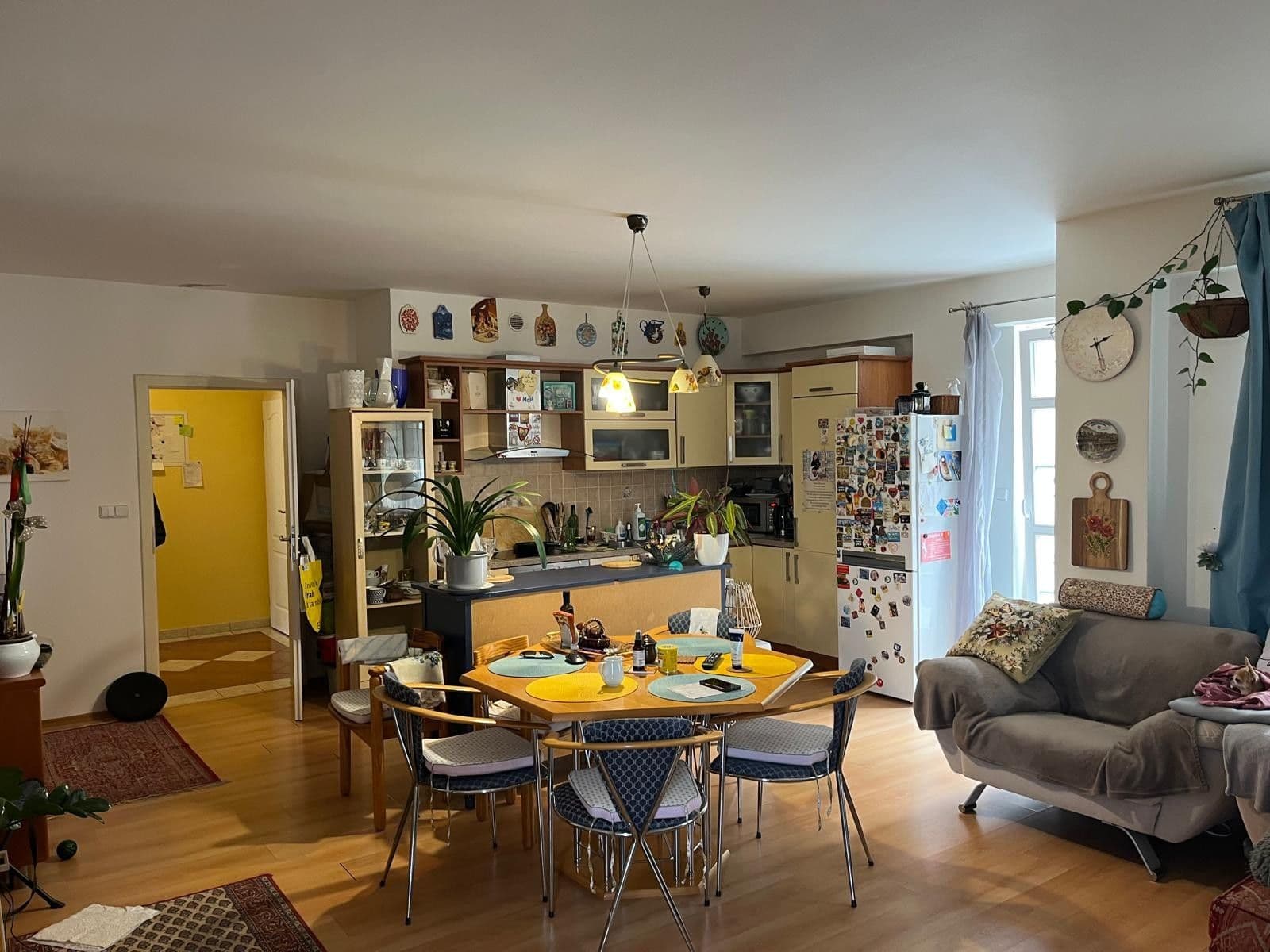 2 bedroom with open-plan kitchen flat for sale, 301 m², Zámecký vrch, Karlovy Vary, Karlovarský Region 2 bedroom with open-plan kitchen flat for sale, 301 m², Zámecký vrch, Karlovy Vary, Karlovarský Region